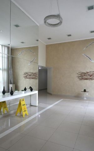 Apartamento à venda com 75m², 2 quartos e 2 vagasHall de Entrada 