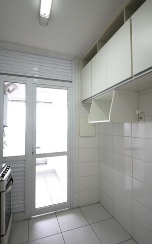 Apartamento à venda com 75m², 2 quartos e 2 vagasCozinha 