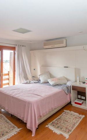 Casa à venda com 769m², 3 quartos e 5 vagas Casa à venda com 769m², 3 quartos e 5 vagasSuite 1