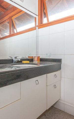 Casa à venda com 769m², 3 quartos e 5 vagas Casa à venda com 769m², 3 quartos e 5 vagasBanheiro da Suite 2