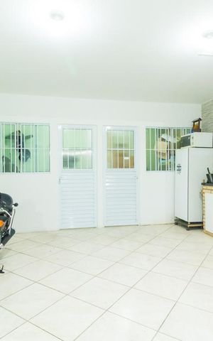 Casa à venda com 160m², 3 quartos e 4 vagasChurrasqueira