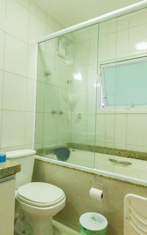 Casa à venda com 160m², 3 quartos e 4 vagasBanheiro Quarto 2 - Suíte