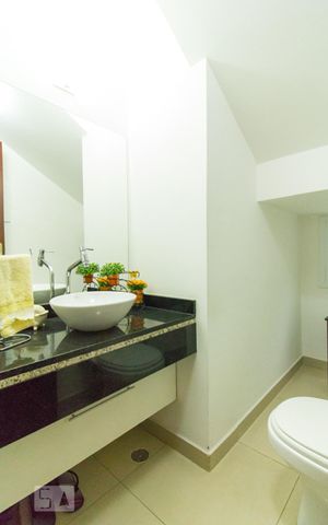 Casa à venda com 160m², 3 quartos e 4 vagasLavabo