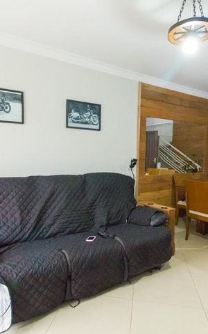 Casa à venda com 160m², 3 quartos e 4 vagasSala