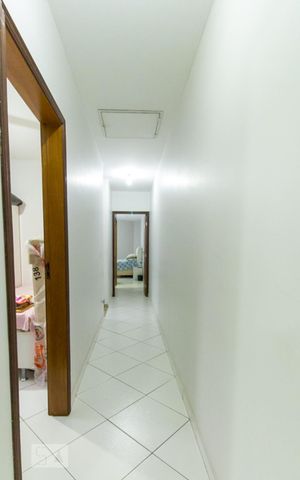 Casa à venda com 160m², 3 quartos e 4 vagasCorredor