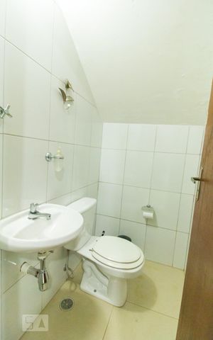 Casa à venda com 160m², 3 quartos e 4 vagasBanheiro - Churrasqueira