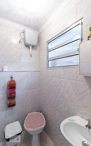 Casa à venda com 280m², 3 quartos e 2 vagas Casa à venda com 280m², 3 quartos e 2 vagasBanheiro 3
