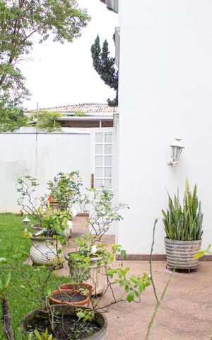 Casa para alugar com 500m², 4 quartos e 3 vagas Casa para alugar com 500m², 4 quartos e 3 vagasÁrea Externa