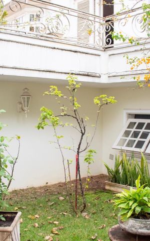 Casa para alugar com 500m², 4 quartos e 3 vagas Casa para alugar com 500m², 4 quartos e 3 vagasÁrea Externa