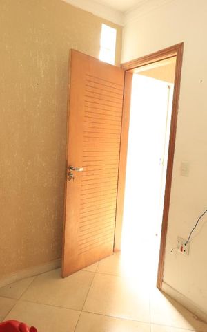 Casa à venda com 136m², 2 quartos e 2 vagasQuarto de Serviço