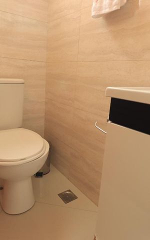 Casa à venda com 136m², 2 quartos e 2 vagasBanheiro de Serviço