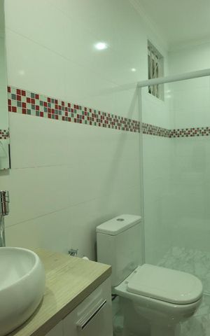 Casa à venda com 136m², 2 quartos e 2 vagasBanheiro da Suíte