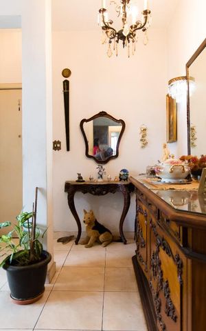 Apartamento à venda com 85m², 2 quartos e sem vaga Apartamento à venda com 85m², 2 quartos e sem vagaHall de Entrada