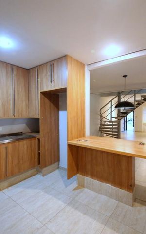 Casa de condomínio para alugar com 250m², 3 quartos e 3 vagasCozinha