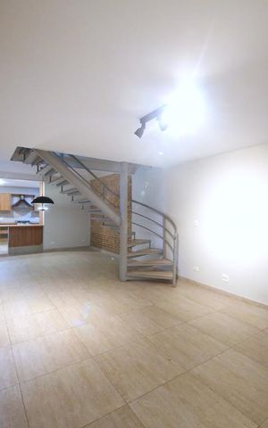 Casa de condomínio para alugar com 250m², 3 quartos e 3 vagasSala 