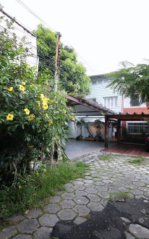 Casa de condomínio para alugar com 250m², 3 quartos e 3 vagasAcesso Entrada 