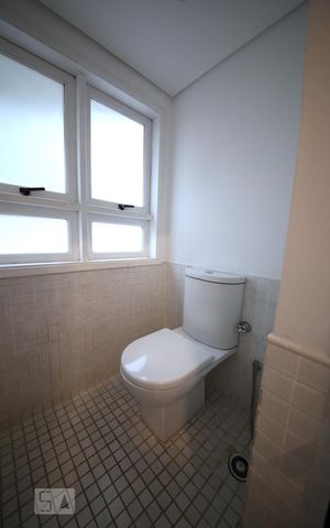 Casa de condomínio para alugar com 250m², 3 quartos e 3 vagasSuíte - Banheiro 