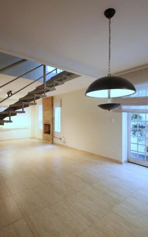Casa de condomínio para alugar com 250m², 3 quartos e 3 vagasSala 