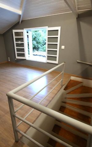 Casa de condomínio para alugar com 250m², 3 quartos e 3 vagasSuíte - Acesso