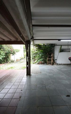 Casa de condomínio para alugar com 250m², 3 quartos e 3 vagasGaragem 