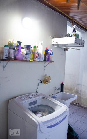 Casa à venda com 158m², 3 quartos e 3 vagasLavanderia
