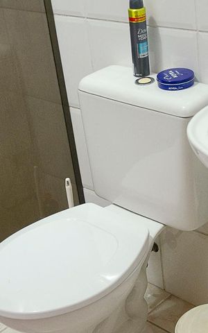 Casa à venda com 158m², 3 quartos e 3 vagasBanheiro da suíte 