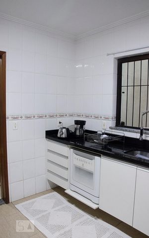 Casa à venda com 158m², 3 quartos e 3 vagasCozinha