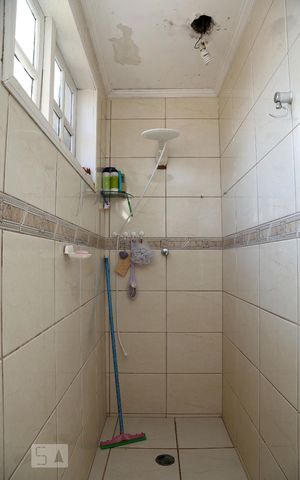 Casa à venda com 207m², 3 quartos e 2 vagasBanheiro