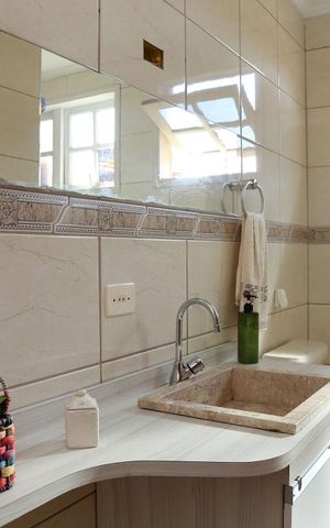 Casa à venda com 207m², 3 quartos e 2 vagasBanheiro