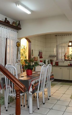 Casa à venda com 207m², 3 quartos e 2 vagasCozinha