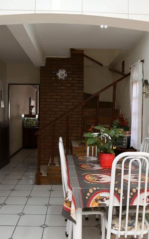 Casa à venda com 207m², 3 quartos e 2 vagasCozinha