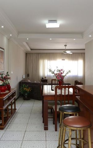 Casa à venda com 207m², 3 quartos e 2 vagasSala