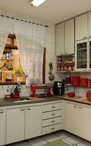 Casa à venda com 207m², 3 quartos e 2 vagasCozinha