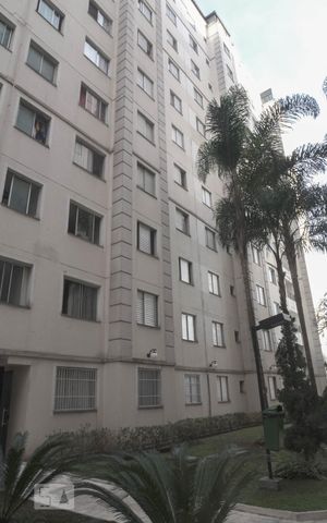 Apartamento à venda com 43m², 2 quartos e 1 vaga Apartamento à venda com 43m², 2 quartos e 1 vagaFachada do bloco