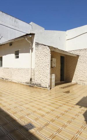Casa à venda com 361m², 4 quartos e 3 vagasQuintal