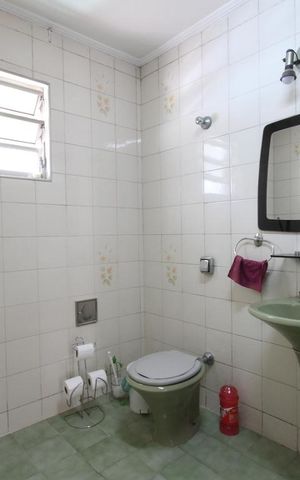 Casa à venda com 361m², 4 quartos e 3 vagasSuíte 2