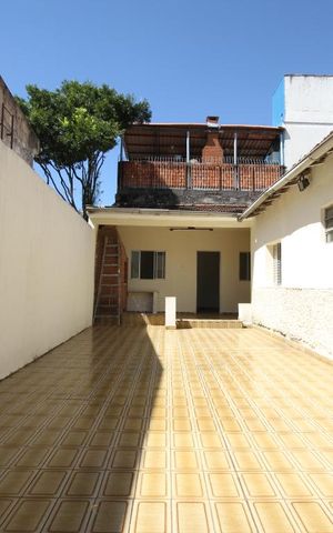 Casa à venda com 361m², 4 quartos e 3 vagasQuintal