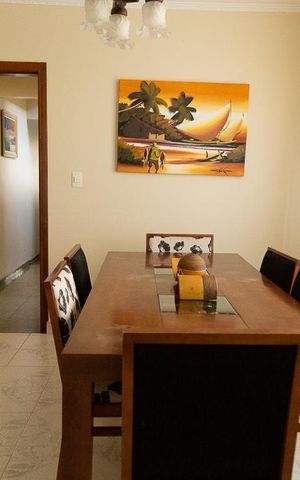 Casa à venda com 247m², 3 quartos e 6 vagas Casa à venda com 247m², 3 quartos e 6 vagasSala de Jantar