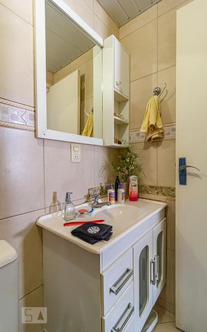 Apartamento à venda com 59m², 2 quartos e 1 vaga Apartamento à venda com 59m², 2 quartos e 1 vagaBanheiro