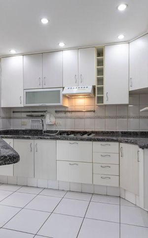 Apartamento para alugar com 82m², 2 quartos e 1 vagaCozinha