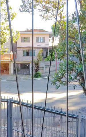 Casa para alugar com 240m², 5 quartos e 4 vagasSala