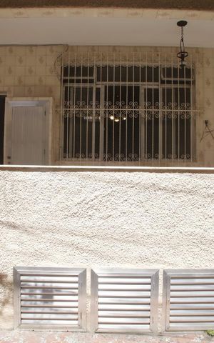 Casa de condomínio à venda com 58m², 2 quartos e 1 vagaFachada