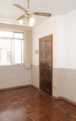 Casa de condomínio à venda com 58m², 2 quartos e 1 vagaSala