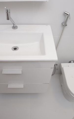 Casa de condomínio à venda com 58m², 2 quartos e 1 vagaBanheiro