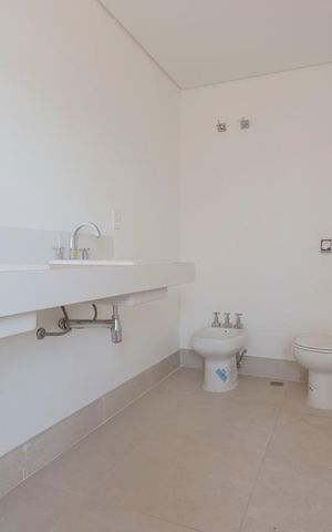 Apartamento à venda com 215m², 3 quartos e 4 vagasSuíte 3