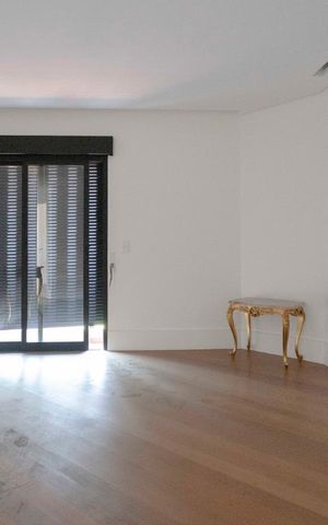 Apartamento à venda com 215m², 3 quartos e 4 vagasSuíte 3