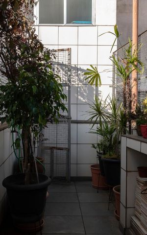 Casa à venda com 232m², 4 quartos e 3 vagas Casa à venda com 232m², 4 quartos e 3 vagasÁrea comum