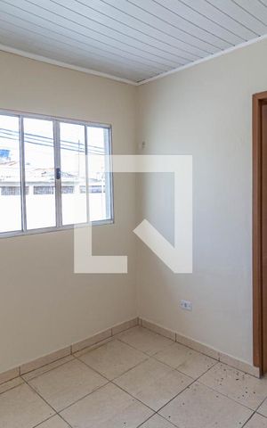 Casa à venda com 65m², 2 quartos e 2 vagas Casa à venda com 65m², 2 quartos e 2 vagasSala