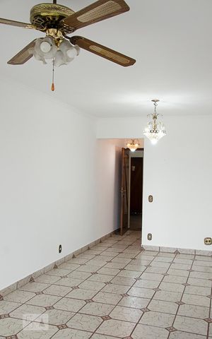 Apartamento para alugar com 70m², 2 quartos e 2 vagasSala