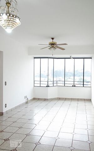 Apartamento para alugar com 70m², 2 quartos e 2 vagasSala